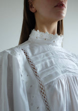 Load image into Gallery viewer, Aesha Organic Linen Blouse Success
