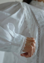 Load image into Gallery viewer, Aesha Organic Linen Blouse Success
