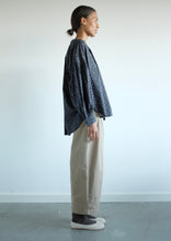 Load image into Gallery viewer, Estelle Organic Cotton Blouse - Print Black
