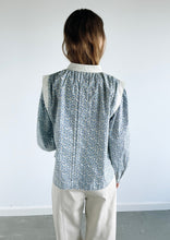 Load image into Gallery viewer, Silja Organic Printed Cotton Blouse - Print Off-white
