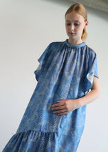 Load image into Gallery viewer, Doreen Silk Dress - Print Blue
