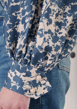 Load image into Gallery viewer, Aele printed tencel blouse
