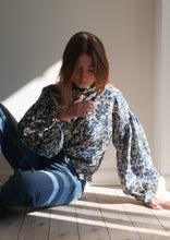 Load image into Gallery viewer, Aele printed tencel blouse
