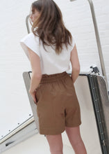 Load image into Gallery viewer, Berthe Organic Cotton Twill Shorts
