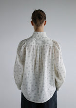 Load image into Gallery viewer, Ferryn Organic Cotton Blouse - Print off-white

