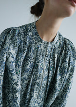 Load image into Gallery viewer, Flora Silk Blouse - Print Blue
