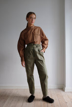 Load image into Gallery viewer, Bennet Organic Cotton Twill Shirt-jacket - Oak

