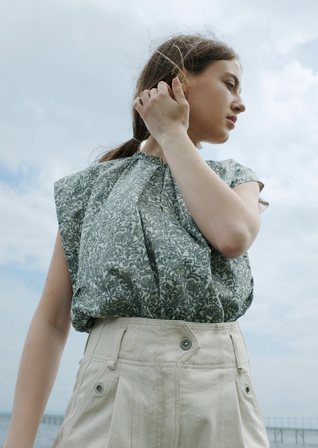 Blond Organic Floral Lawn Top