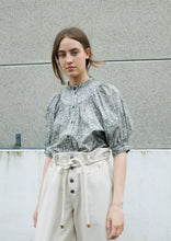 Load image into Gallery viewer, Deas Organic Floral Lawn Shirt
