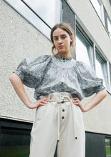 Load image into Gallery viewer, Deas Organic Floral Lawn Shirt
