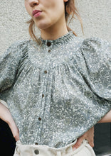 Load image into Gallery viewer, Deas Organic Floral Lawn Shirt

