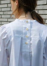 Load image into Gallery viewer, Aetta Organic Cotton Blouse - White
