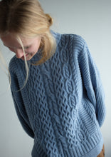 Load image into Gallery viewer, Cora Mono Wool Pullover - Light Blue Melange
