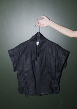 Load image into Gallery viewer, Bee Organic Cotton Twill Vest - Black
