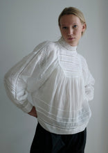 Load image into Gallery viewer, Evelyn Ramie Blouse - Bright White

