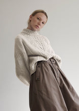 Load image into Gallery viewer, Cora Mono Wool Pullover - Off-white
