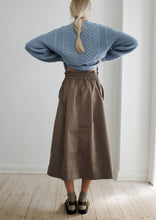 Load image into Gallery viewer, Denise Organic Cotton Twill Skirt - Walnut
