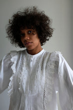 Load image into Gallery viewer, Aelin Organic Linen Blouse
