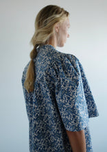 Load image into Gallery viewer, Fawn Organic Cotton Blouse - Print Blue
