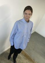 Load image into Gallery viewer, Caebel Blouse - Deadstock Shirting Stripe
